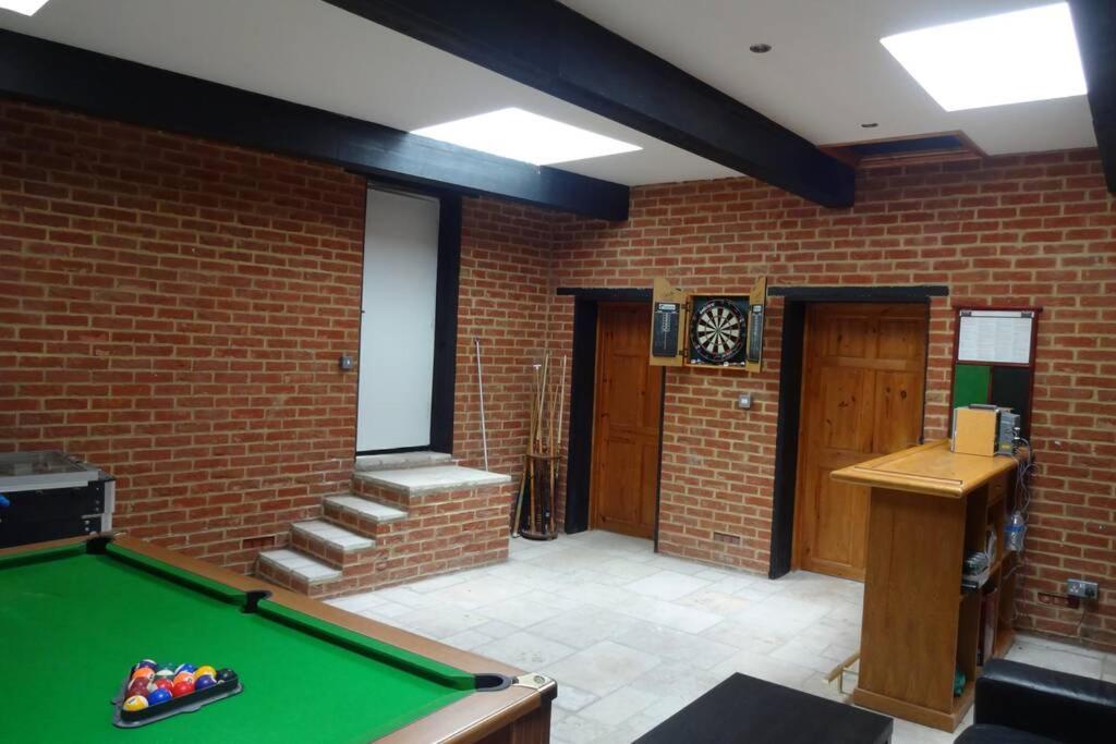 Jones Real Escapes Retreat Londra